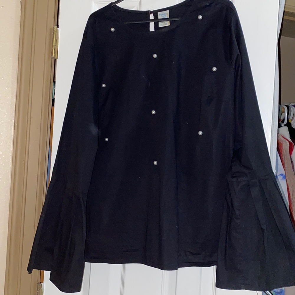 Black long sleeve blouse